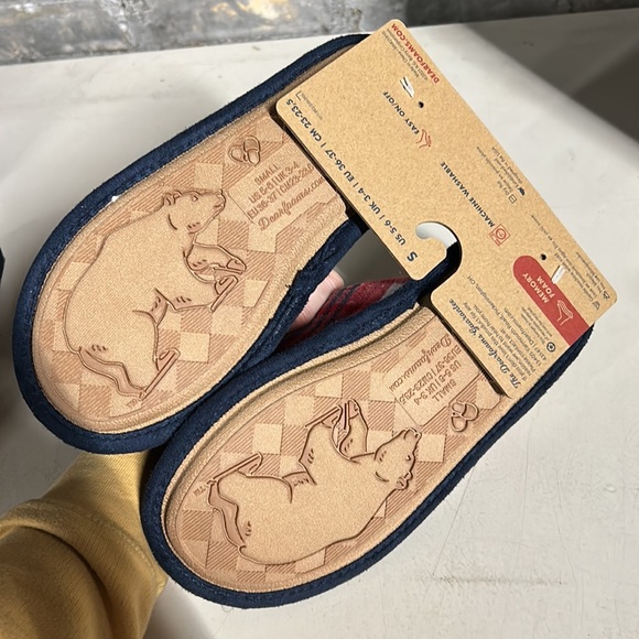NWT Dearfoams Limited Edition Family Plaid Slippers Mama Bear - Picture 3 of 3